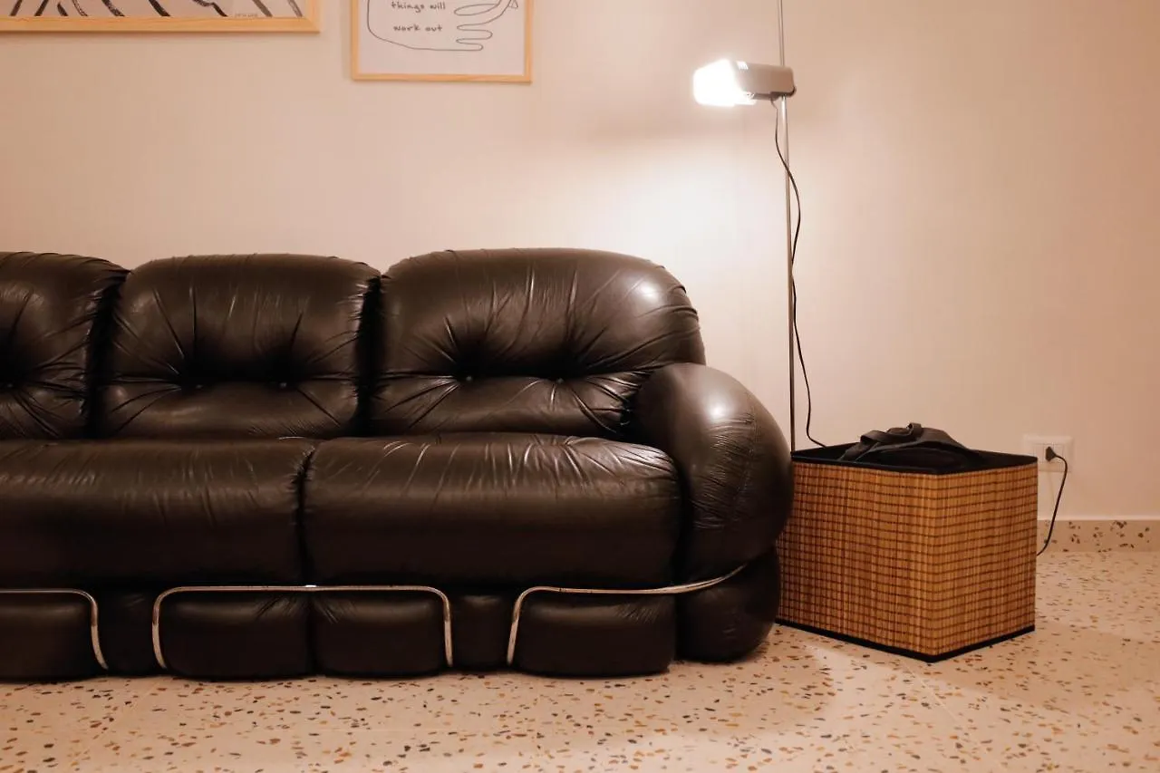 Retrophilia Home Naples 0*,