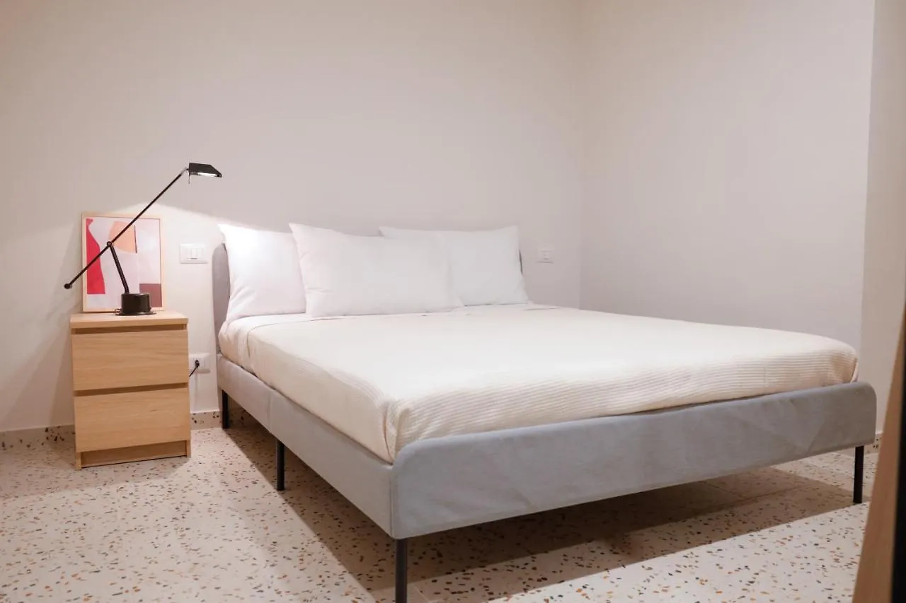 Retrophilia Home Naples Bed & Breakfast
